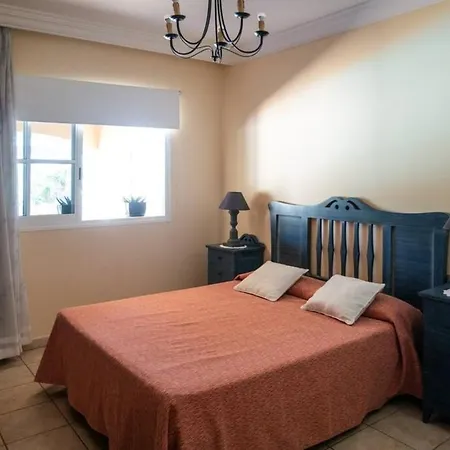Vila Vergel With Large Private Pool Jacuzzi Bbq In Frontline Caleta De Fuste Golf By Amazzzing Travel *