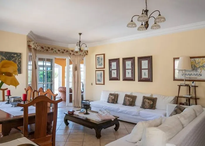 Villa Vergel With Large Private Pool Jacuzzi Bbq In Frontline Caleta De Fuste Golf By Amazzzing Travel 빌라 *