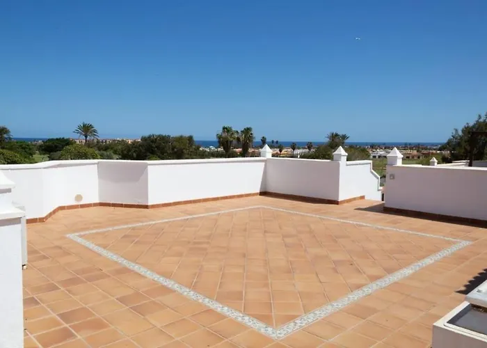 Villa Vergel With Large Private Pool Jacuzzi Bbq In Frontline Caleta De Fuste Golf By Amazzzing Travel * La Guirra