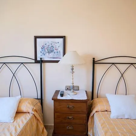 Villa Vergel- Jacuzz, Iprivate Pool & Bbq By Amazzzing Travel *