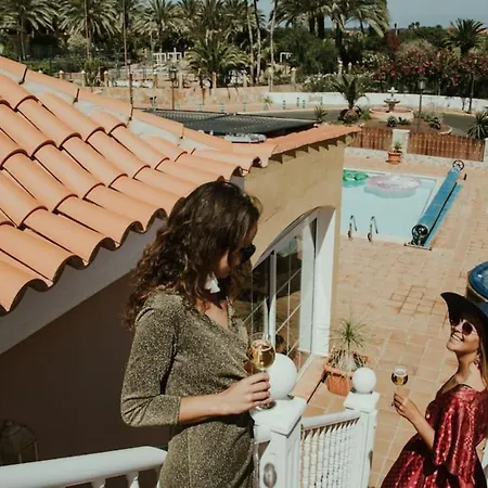 Villa Vergel- Jacuzz, Iprivate Pool & Bbq By Amazzzing Travel Vila *