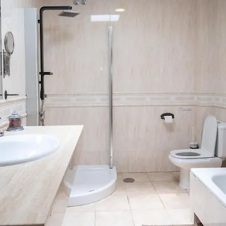 Вилла Vergel With Huge Private Pool, Jacuzzi, Sauna & Bbq By Amazzzing Travel