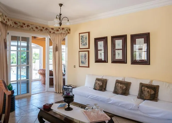 Villa Vergel With Large Private Pool Jacuzzi Bbq In Frontline Caleta De Fuste Golf By Amazzzing Travel