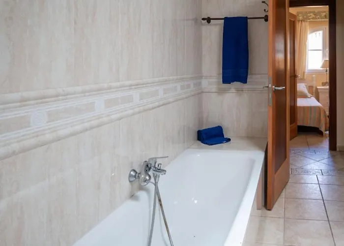 Villa Vergel With Large Private Pool Jacuzzi Bbq In Frontline Caleta De Fuste Golf By Amazzzing Travel *