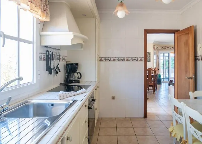 Villa Vergel With Large Private Pool Jacuzzi Bbq In Frontline Caleta De Fuste Golf By Amazzzing Travel וילה *