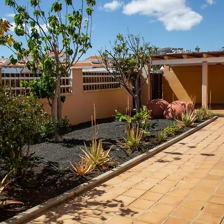Villa Vergel With Large Private Pool Jacuzzi Bbq In Frontline Caleta De Fuste Golf By Amazzzing Travel Villa *