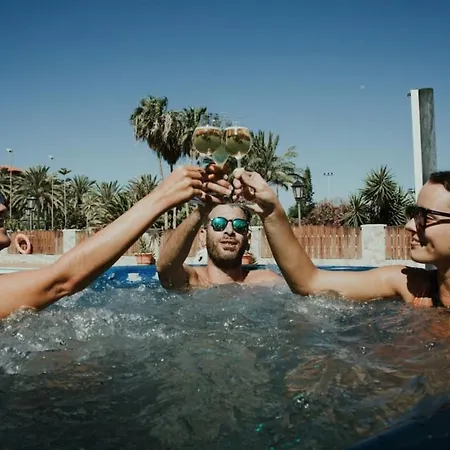 Vergel With Huge Private Pool, Jacuzzi, Bbq By Amazzzing Travel *